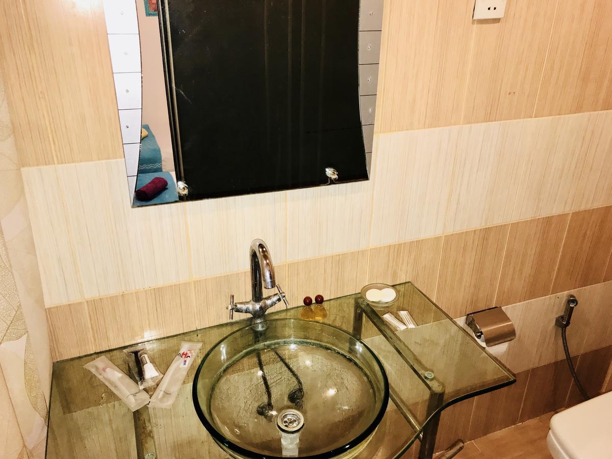 Check-In Hostel Баку Экстерьер фото