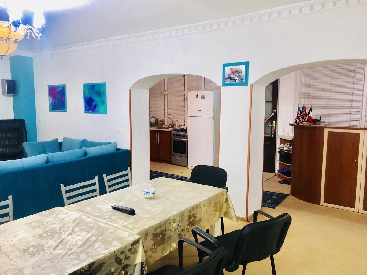 Check-In Hostel Баку Экстерьер фото